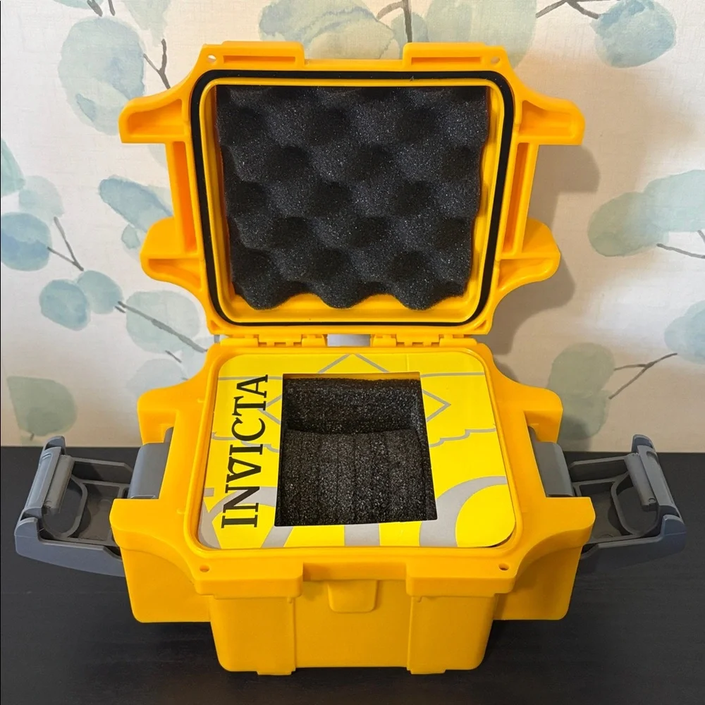 Invicta 1-Slot Dive Impact Watch Case Yellow